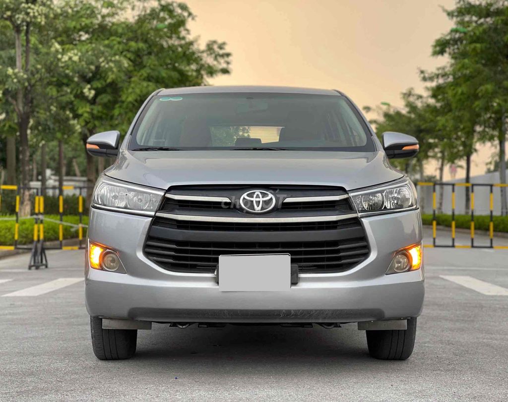 Toyota Innova E 2.0MT sx 2017 đại chất