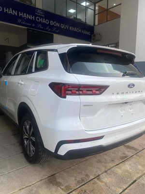 2025 Territory Trend Trắng bank 85%, lãi 7,6%. Mua bán Ô tô tại Thành phố Thủ Đức Tp Hồ Chí Minh được đăng bởi FORD THỦ ĐỨC TRẦN THẮNG 