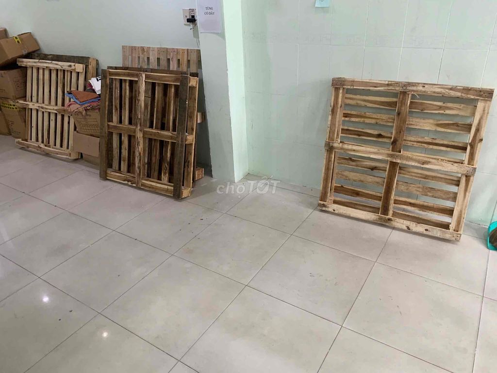 Dọn kho cần thanh lý pallet cũ