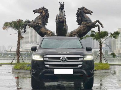 LC300 3.5 Turbo sx 2021 màu đen siêu hiếm. Mua bán Ô tô tại Quận Cầu Giấy Hà Nội được đăng bởi Cao Quý