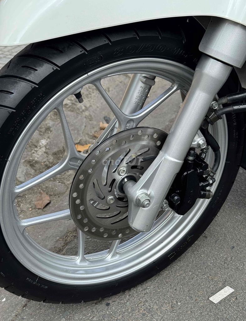 Sh Mode 2014 Trắng Nâu cực đẹp êm ngon. Mua bán Xe máy tại Thành phố Biên Hòa Đồng Nai được đăng bởi Xe Máy Sơn Trung Duy hình 5