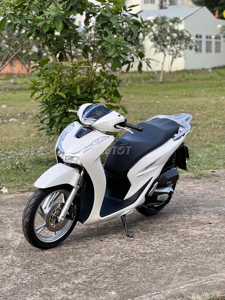 Shvn 150cc Cbs Trăng Đen Bạc 12/2022 Odo 4 Ngàn🎉🎉🎉