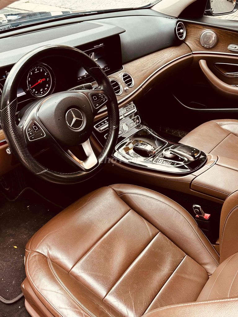 Mercedes  E200 - 106000 km Sx cuối 2017. Mua bán Ô tô tại Quận 7 Tp Hồ Chí Minh được đăng bởi Thông Sport  hình 9