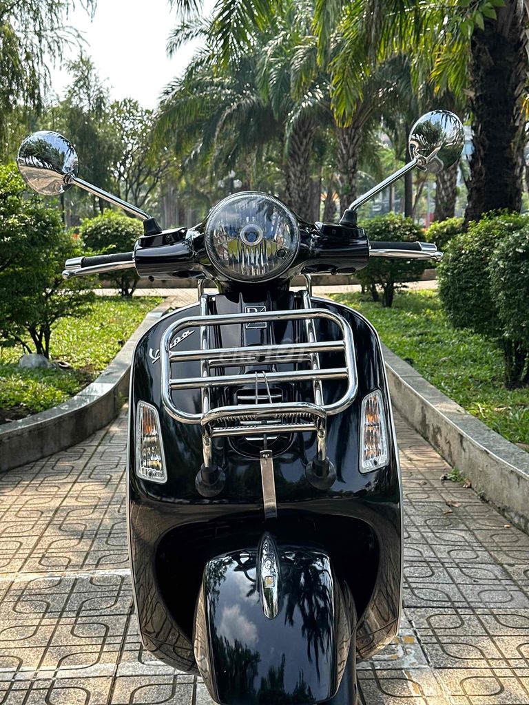 Vespa GTS 2012 Fi 4Val Nhập Ý Nguyên Con Siêu Đẹp