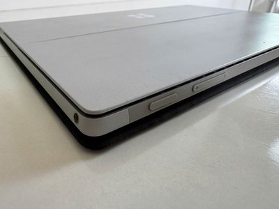 Máy tính laptop Surface Pro 7 Plus. Mua bán Laptop tại Quận Cẩm Lệ Đà Nẵng được đăng bởi Chiếnn