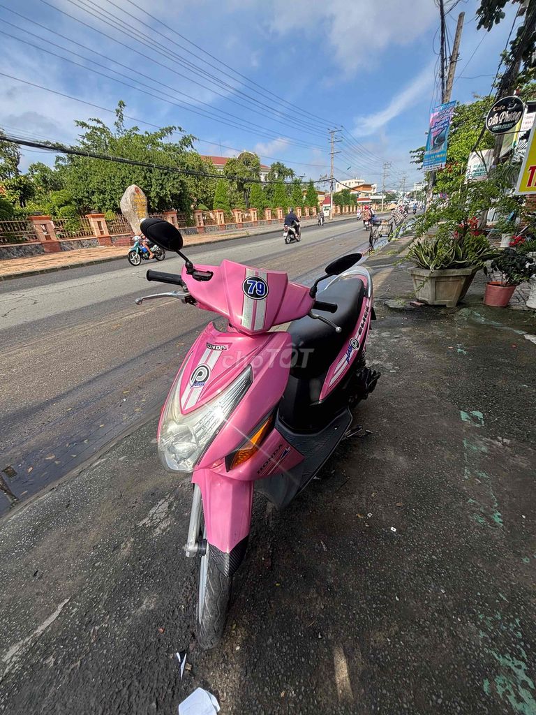 Click play. Mua bán Xe máy tại Quận Bình Thuỷ Cần Thơ được đăng bởi Kim Chiến hình 2