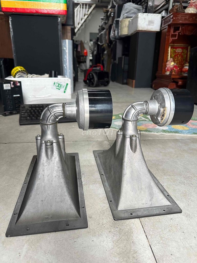 Loa Mid kèn Pioneer R700 Gang Xám 32cm Zin. Mua bán Tivi, Âm thanh tại Quận Phú Nhuận Tp Hồ Chí Minh được đăng bởi  Bông Lê chuyên sỉ và lẻ âm thanh Nhật Mỹ hình 1