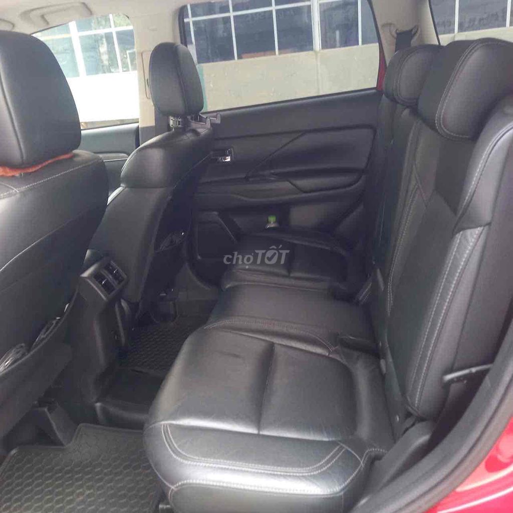 Mitsubishi Outlander 2021 Premium 2.0 CVT. Mua bán Ô tô tại Quận 7 Tp Hồ Chí Minh được đăng bởi Hoà hình 8