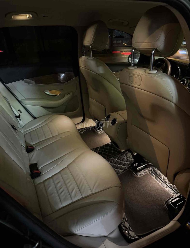 Mercedes Benz GLC 250 2916 chính chủ. Mua bán Ô tô tại Quận Bắc Từ Liêm Hà Nội được đăng bởi Nguyễn Ngọc hình 11