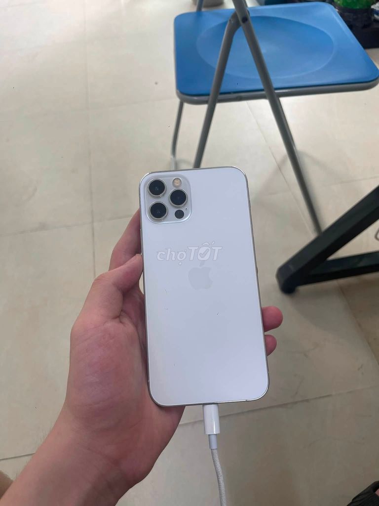 Apple iPhone 12 Pro Trắng 100%. Mua bán Điện thoại tại Quận Ngũ Hành Sơn Đà Nẵng được đăng bởi Trieu Le hình 1