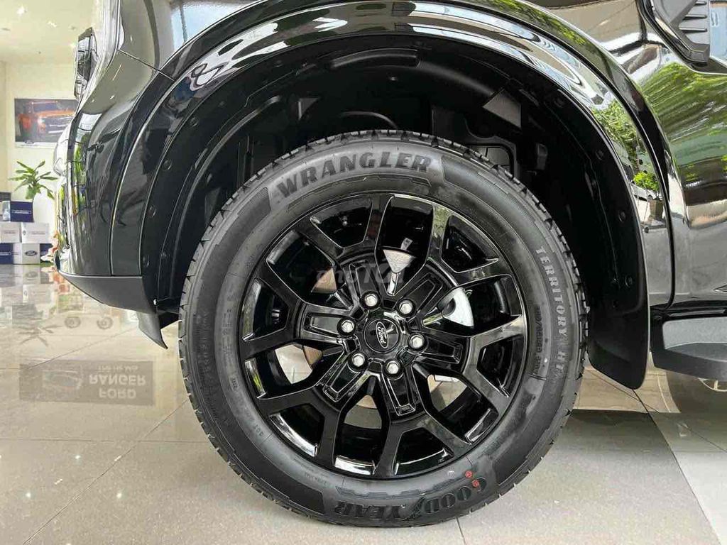 Ford Everest 2026 photo 2