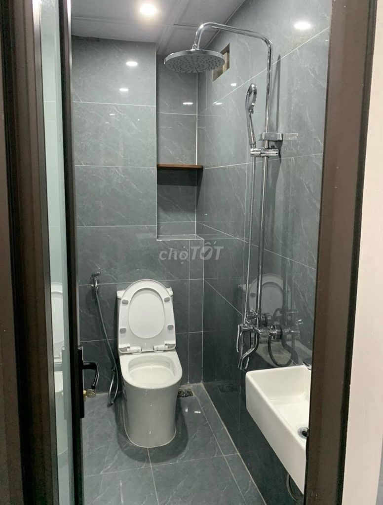Продается новая 7-этажная мини-квартира, гараж, 8 миллиардов