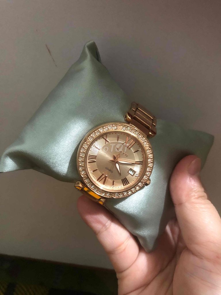 Đồng hồ Casio sheen SHE - 4057PG -4AUDF vàng hồng. Mua bán Đồng hồ tại Quận Thanh Xuân Hà Nội được đăng bởi Linh hình 1