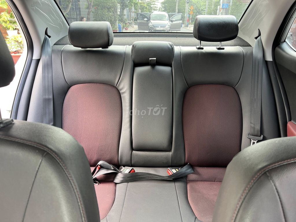 Hyundai i10 sedan 2019 số tự động máy xăng. Mua bán Ô tô tại Quận 12 Tp Hồ Chí Minh được đăng bởi Xuân Trường hình 9