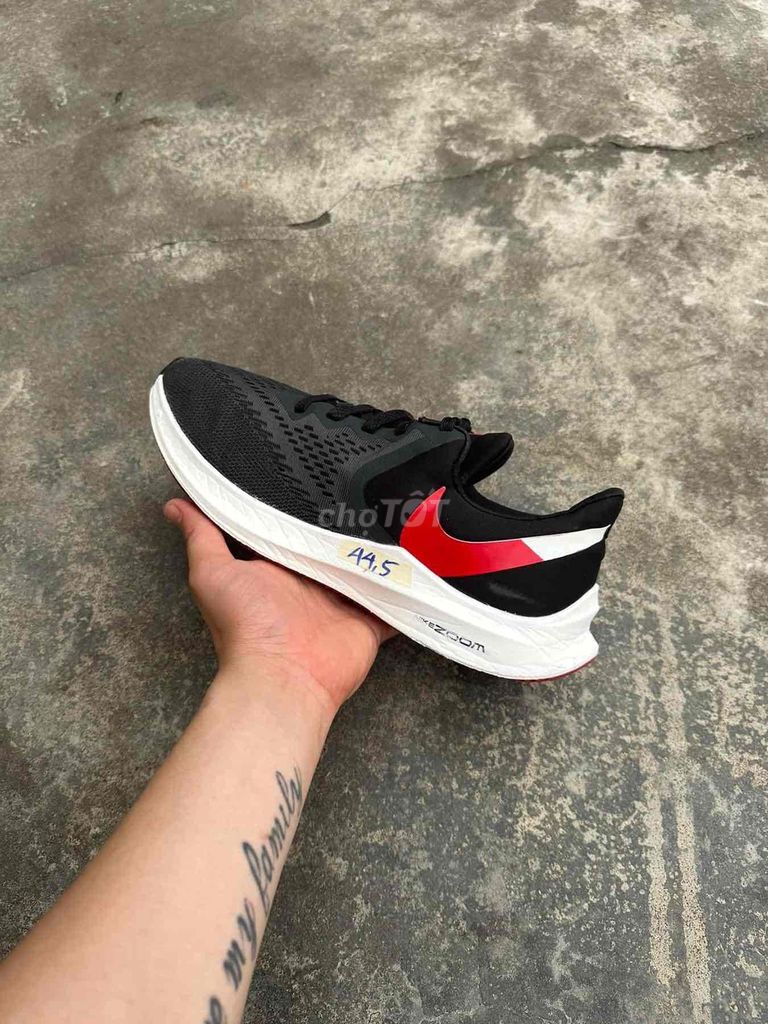 nike zoom winflo 6 ae nhanh tay vớt đi ạ 📍