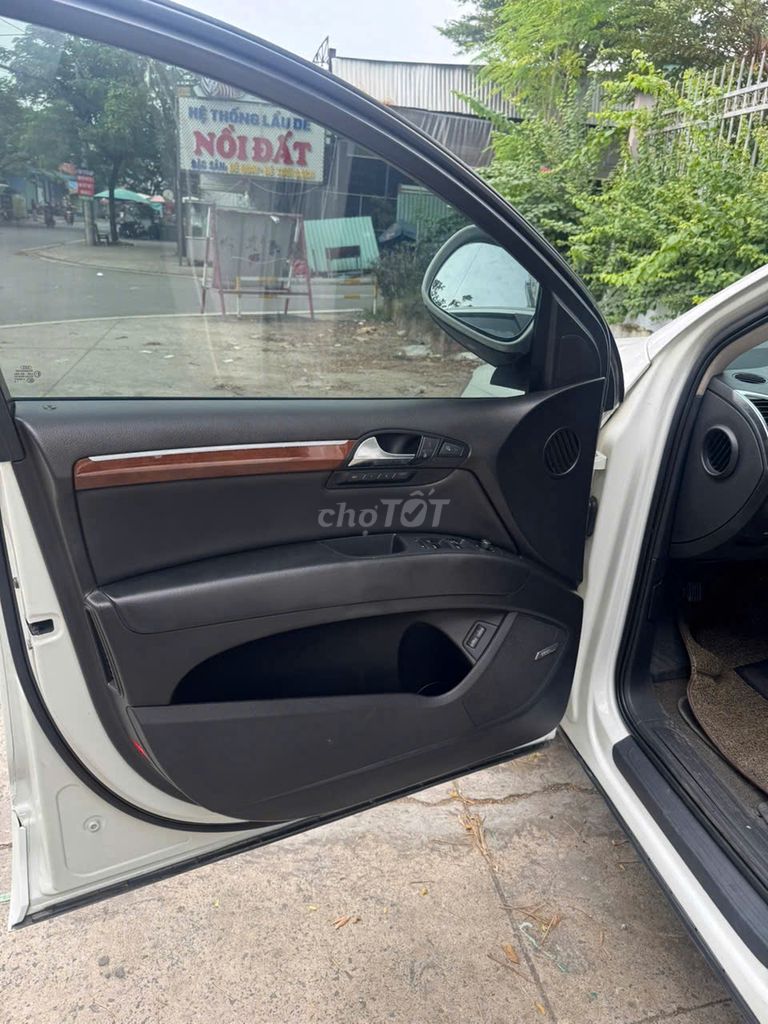 Audi Q7 2006 4.2 AT - 95000 km. Mua bán Ô tô tại Huyện Nhà Bè Tp Hồ Chí Minh được đăng bởi Tri hình 10