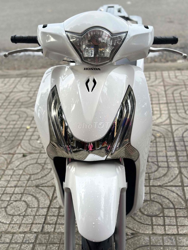 sh150 chào bán. Mua bán Xe máy tại Thành phố Đồng Xoài Bình Phước được đăng bởi Trinh Dung  hình 1