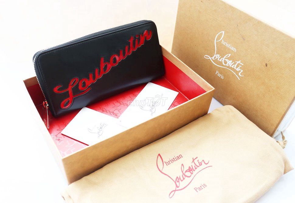 Bóp Nữ Louboutin Chính Hãng Like New Fullbox. Mua bán Túi xách tại Thành phố Thủ Đức Tp Hồ Chí Minh được đăng bởi Anh Tuấn hình 1