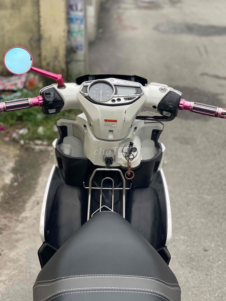 Yamaha Nouvo 6 бело-красный, тихий мотор, полный пакет документов