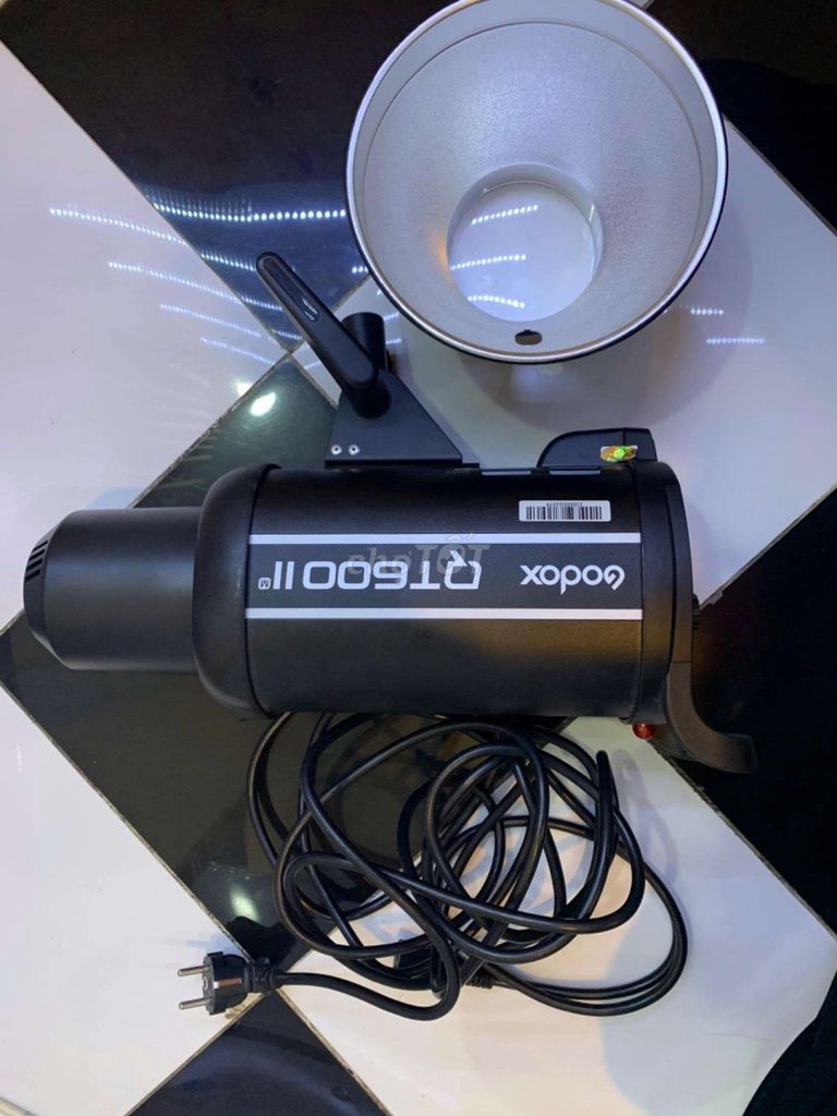 ĐÈN STUDIO GODOX QT-600IIM. Mua bán Máy ảnh, Máy quay tại Quận 1 Tp Hồ Chí Minh được đăng bởi Thanh Thanh hình 1