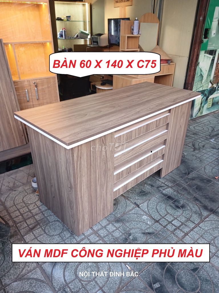 BÀN LÀM VIỆC TRƯỞNG PHÒNG - VÁN MDF - BÀN NÂU GỖ -