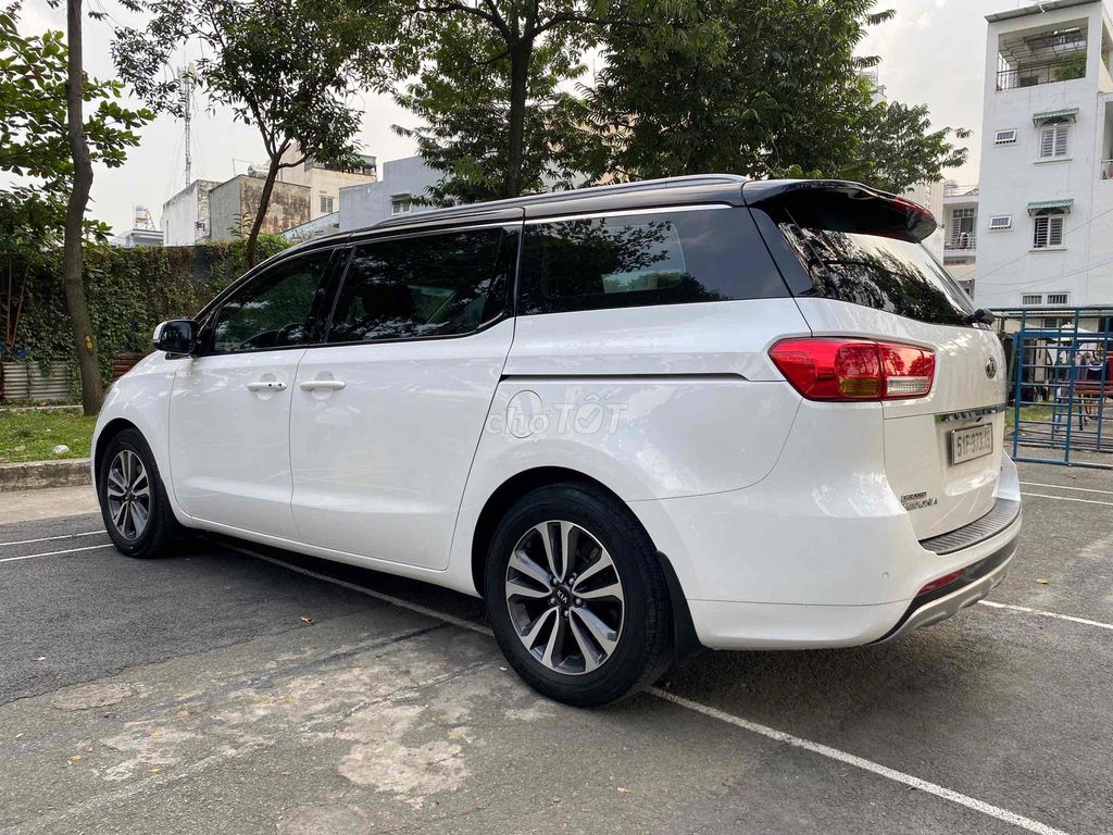 Kia Sedona 2016 Full dầu