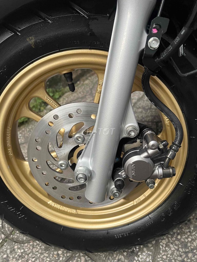 scoopy bs65 chạy ít zin cực đẹp. Mua bán Xe máy tại Quận Ninh Kiều Cần Thơ được đăng bởi Vincom HV hình 9