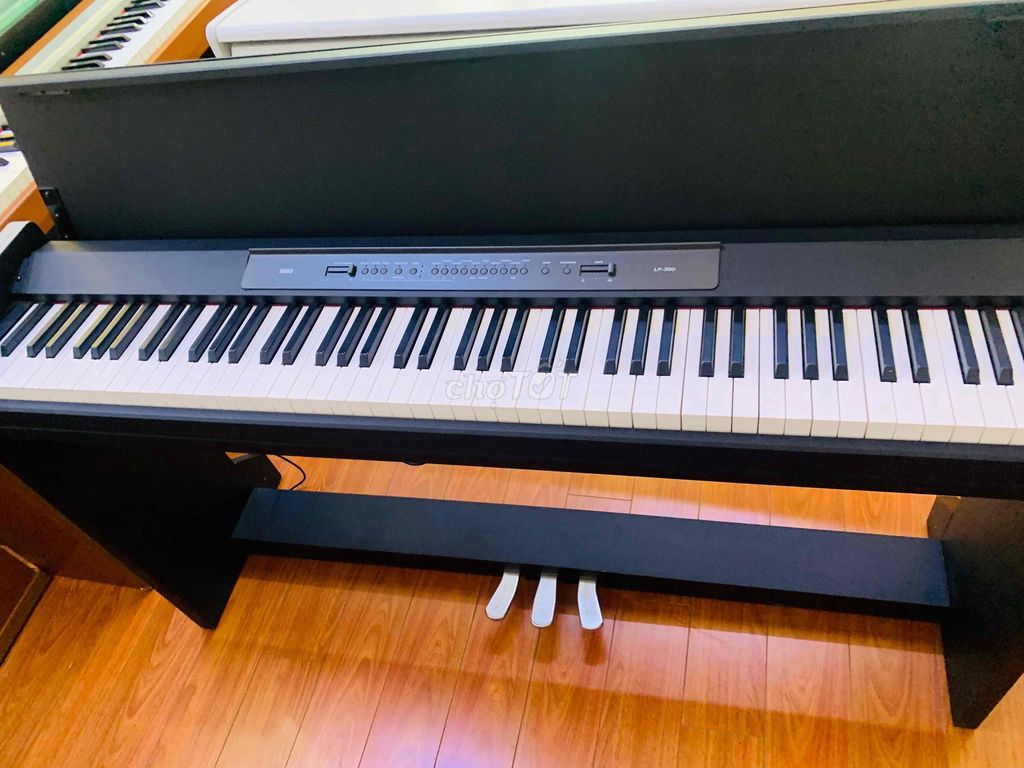 piano korg lp 350,,