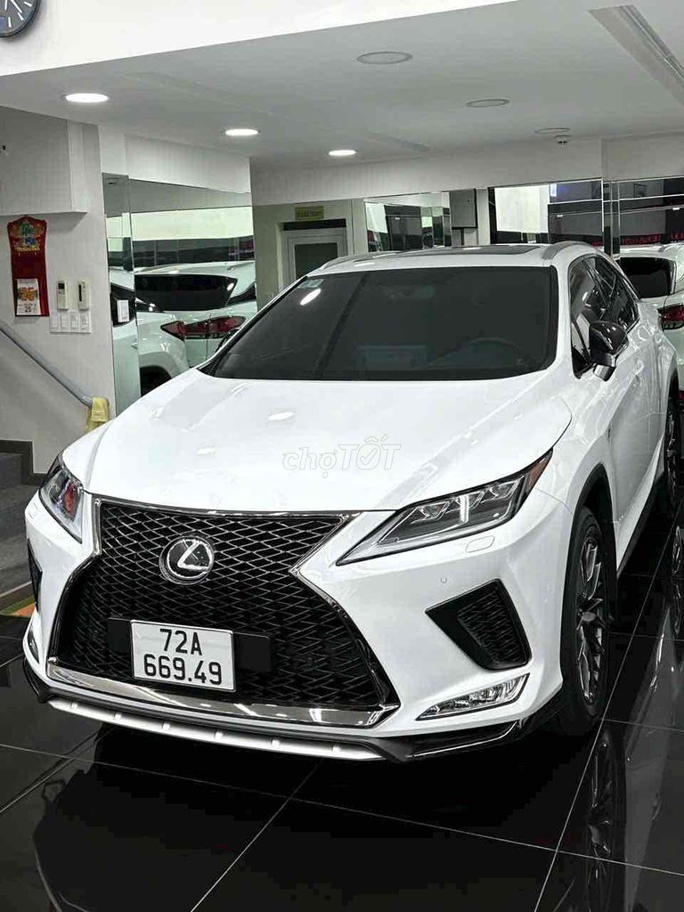 Lexus RX300 F Sport - 2023 - 8.000 km