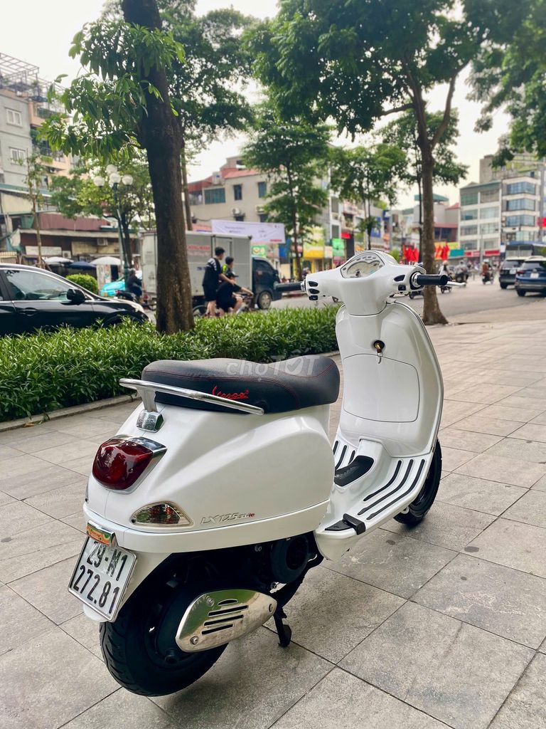 Vespa lx 2013 27281 3vie  zin chất 100%. Mua bán Xe máy tại Quận Hoàng Mai Hà Nội được đăng bởi Trường Giang Phạm hình 6