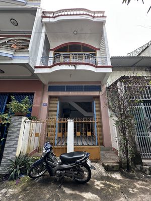 Chuyển chỗ ở cần bán nhà riêng hẽm Ngô Quyền - P4 - Tp. Tuy Hoà. Mua bán nhà ở tại Thành phố Tuy Hòa Phú Yên được đăng bởi Hoàng Anh