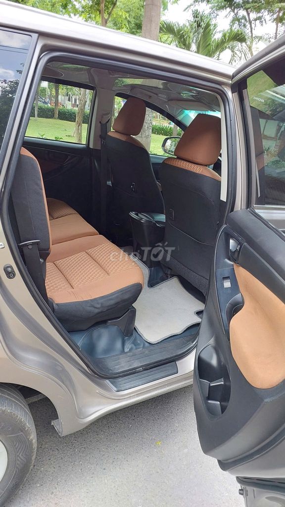 Xe Innova gia đình màu nâu đồng đời 2019. Mua bán Ô tô tại Quận Gò Vấp Tp Hồ Chí Minh được đăng bởi Anh Danh hình 11
