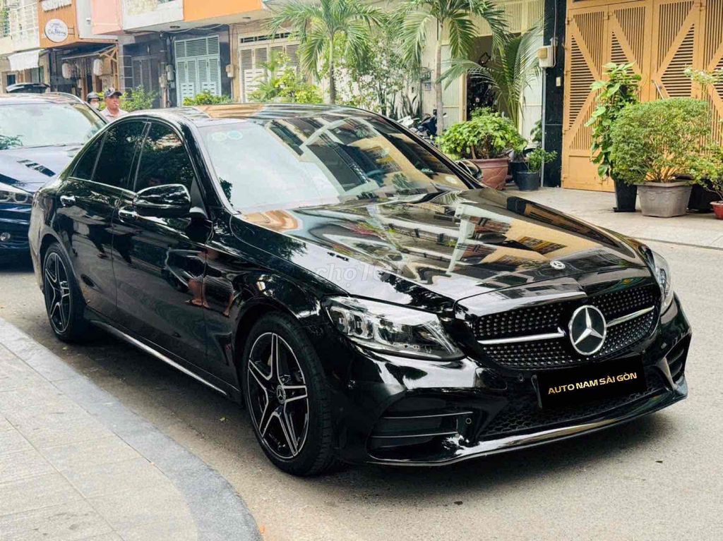 Mercedes Benz C300 AMG - Model 2020 - 26000km