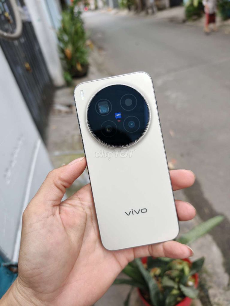 Vivo X300 Pro 12GB/256GB Trắng. Mua bán Điện thoại tại Quận Bình Tân Tp Hồ Chí Minh được đăng bởi Thái Bình Dương hình 1