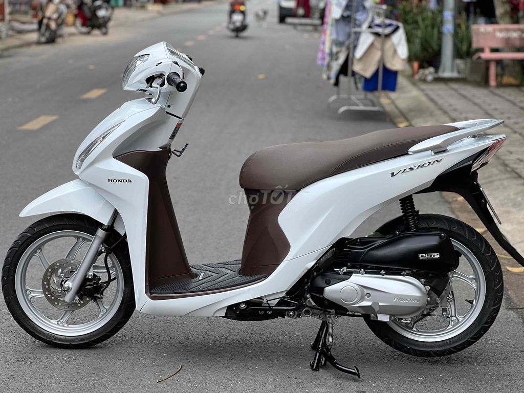 Honda Vision 2017 Trắng Nâu. Mua bán Xe máy tại Quận Ô Môn Cần Thơ được đăng bởi Huỳnh Thắng hình 2