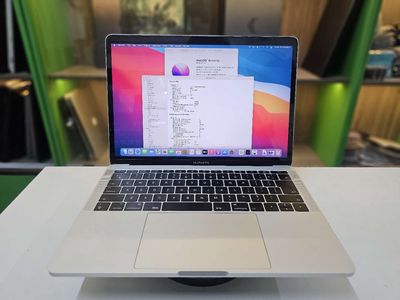 MacBook Pro 2016 bản i7. Mua bán Laptop tại Quận Đống Đa Hà Nội được đăng bởi Hoàng Tùng Dương