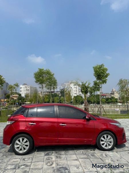 Toyota Yaris 1.3G 2014 Красный 58236 км