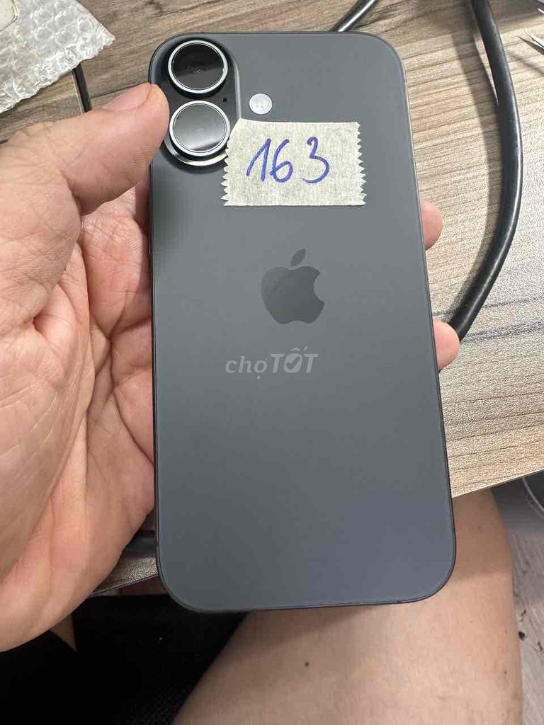 Apple iPhone 17 256GB Đen Việt Nam 99%. Mua bán Điện thoại tại Quận 5 Tp Hồ Chí Minh được đăng bởi Thế Giới Táo hình 1