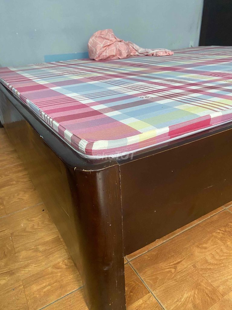 Giường gỗ xoan đào 1m6x2m Thanh lý. Mua bán Giường, chăn ga gối nệm tại Quận Đống Đa Hà Nội được đăng bởi Duc hình 1