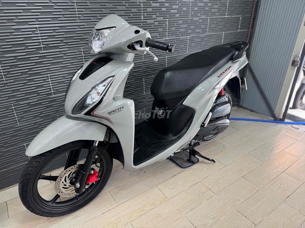 Honda Vision 2023 Sporty Xám 5000 km. Mua bán Xe máy tại Quận Bình Thạnh Tp Hồ Chí Minh được đăng bởi kelwin hình 3
