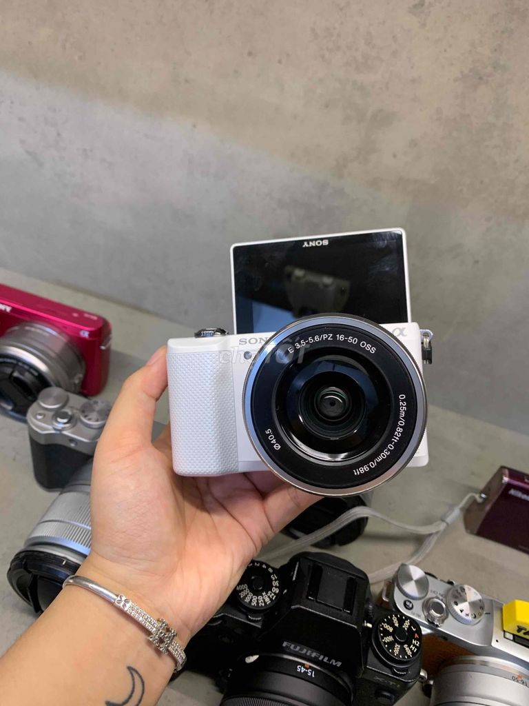 Máy ảnh Sony A5000 Trắng kèm kit. Mua bán Máy ảnh, Máy quay tại Huyện Thanh Trì Hà Nội được đăng bởi Đoàn Nhi hình 1