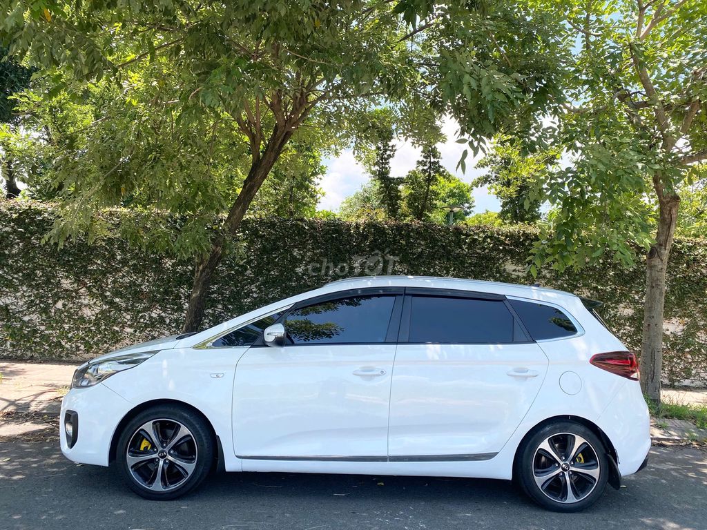 Cần bán xe Kia Rondo 2016  - MT - Trắng. Mua bán Ô tô tại Quận Cẩm Lệ Đà Nẵng được đăng bởi Tiến hình 3