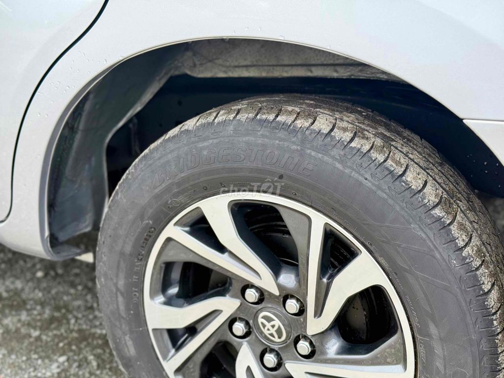 Toyota Innova 2.0E июль 2023 МКПП, отличное состояние, кредит 70%