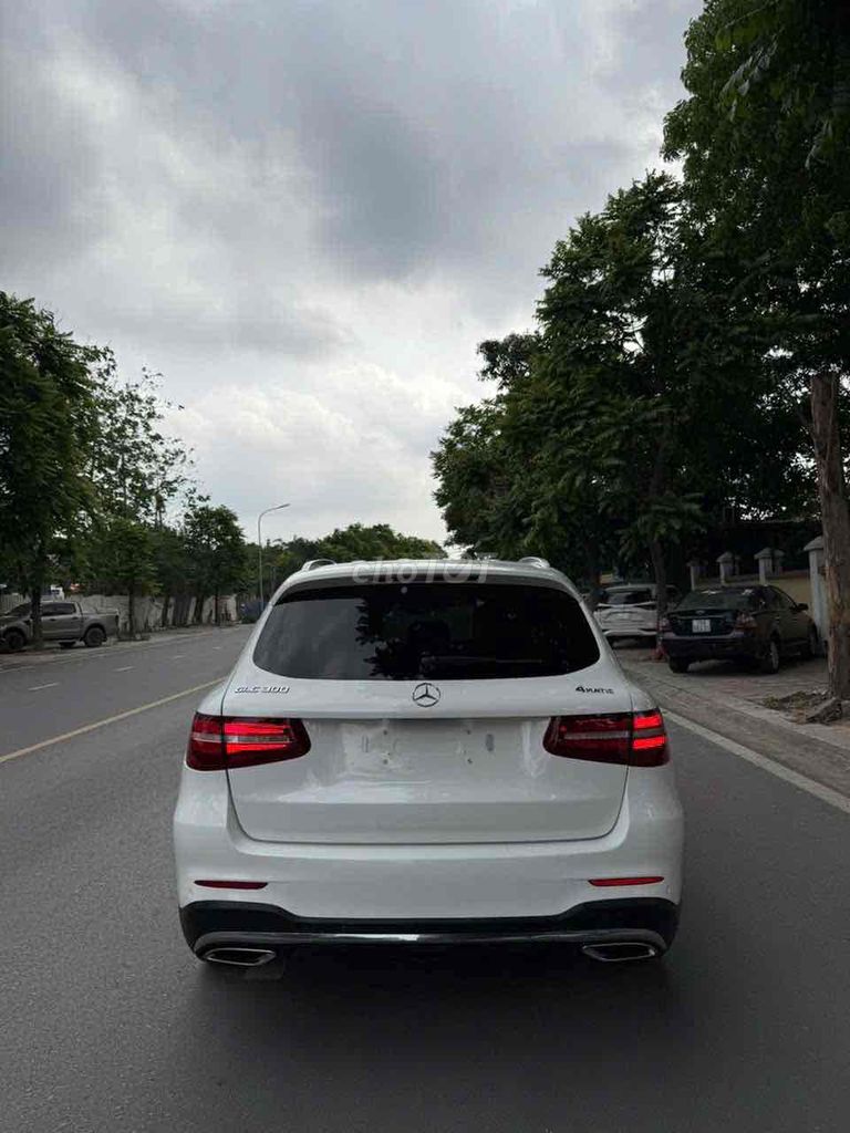 Mercedes Benz GLC 2019 300 4Matic - 95000 км