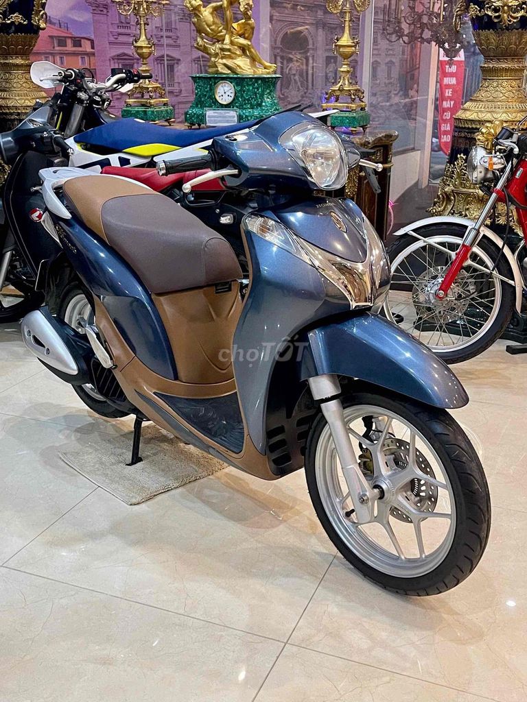 XE MÁY 68 - Honda Sh Mode Abs 2019 Xanh Lướt. Mua bán Xe máy tại Quận Tây Hồ Hà Nội được đăng bởi Đức Anh hình 8