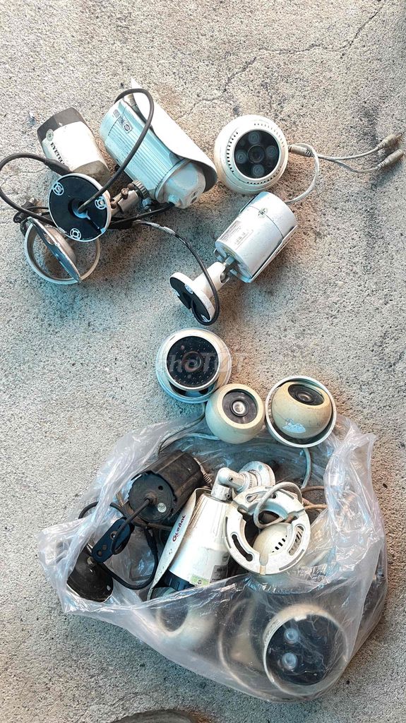 đầu ghi+camera. Mua bán Máy ảnh, Máy quay tại Huyện Châu Đức Bà Rịa - Vũng Tàu được đăng bởi vũ hình 1