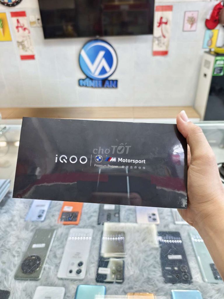 Vivo iQOO 12 5G (New) bản 12/256GB. Mua bán Điện thoại tại Quận 11 Tp Hồ Chí Minh được đăng bởi Vinhanmobile hình 2