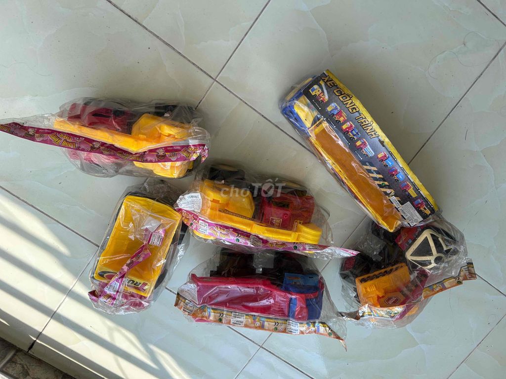 Đồ chơi trẻ em Xe công trình Nhựa. Mua bán Mẹ và bé tại Thành phố Biên Hòa Đồng Nai được đăng bởi Thanh Tuấn hình 1
