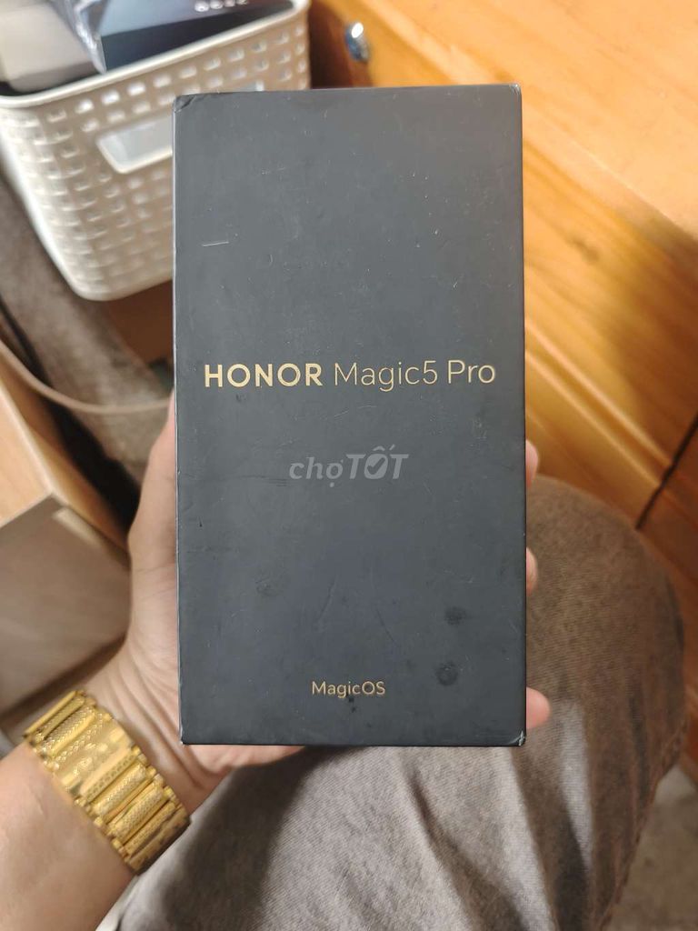 hunor magic 5 pro.12/256 zin 100% đẹp cận 99%gl