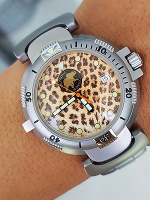 Automatic limited Hunting World - Swiss Made